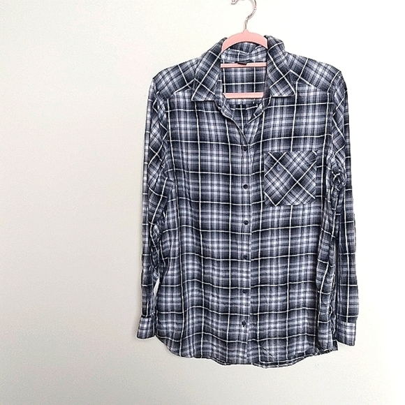 Eddie Bauer Gray White and Black Plaid Long Sleeve Flannel Button Up Shirt Large - Picture 1 of 8